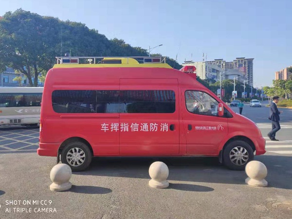 通訊指揮車(chē)